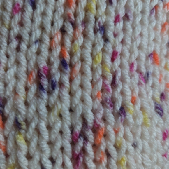 Handmade hat - Picture 2 of 3